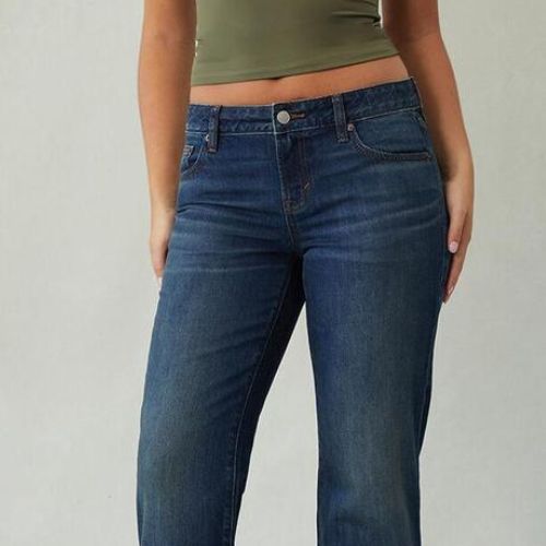 PANTALONES VAQUEROS DE TALLE BAJO, CÓMODOS E INFORMALES PARA MUJER.