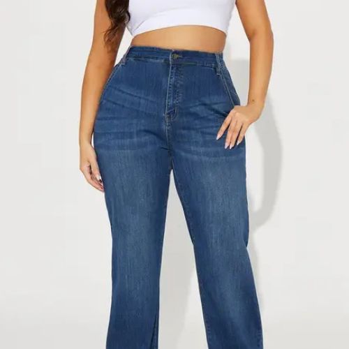 PANTALONES VAQUEROS DE TALLE MEDIO Y PIERNA ANCHA CON BAJO ANCHO PARA MUJER.